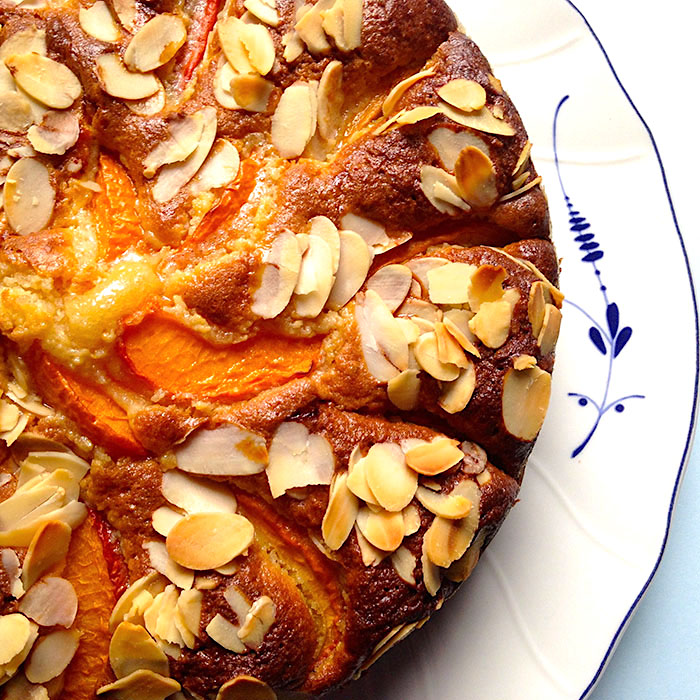 Apricot Tart / Кейк с Кайсии и Бадеми рецепта