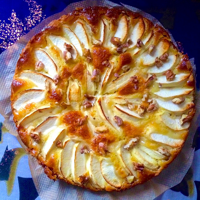 Apple Cake / Ябълков Кейк с Марципан рецепта